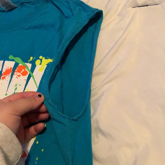 New York City Paint Splatter Muscle Tank - Picture 2 of 4